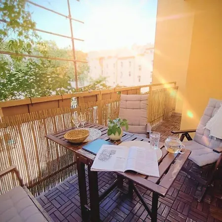 公寓 Family With Terrace, Near Center, Big Parks And Viewpoints 布拉格